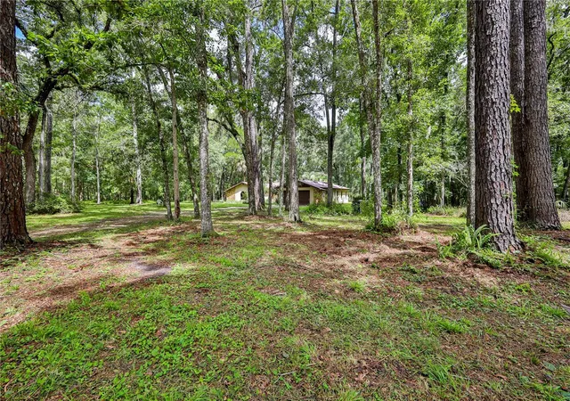 Photo 3 of Single family home for sale at 18255 Lake Lindsey Rd, Brooksville, FL 34601 | MLS# W7888354 | Listing updated on 2026-10-05