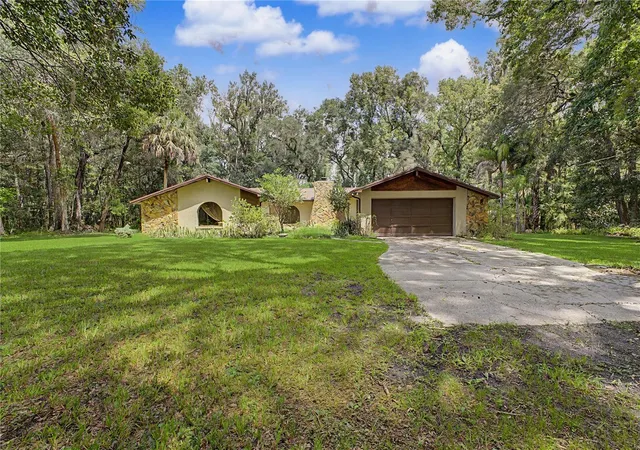 39th image of 18255 Lake Lindsey Rd, Brooksville, FL 34601 | MLS# W7888354