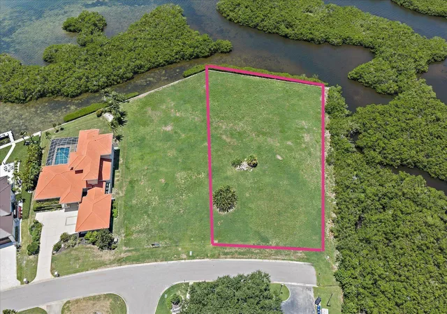 Photo 3 of Land for sale at Tidewood Ave, Sarasota, FL 34231 | MLS# A4702296 | Listing updated on 2026-08-07