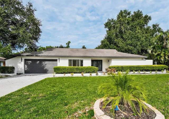 Photo 2 of Single family home for sale at 207 Dunbridge Dr, Palm Harbor, FL 34684 | MLS# TB8536660 | Listing updated on 2026-09-27