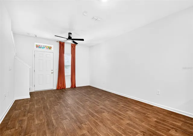 Photo 4 of Townhouse for sale at 871 Rivertree Pl, Middleburg, FL 32068 | MLS# OM729914 | Listing updated on 2026-08-13