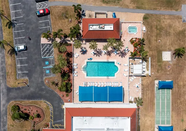 39th image of 16 N Granada Plz, Englewood, FL 34223 | MLS# D6148333