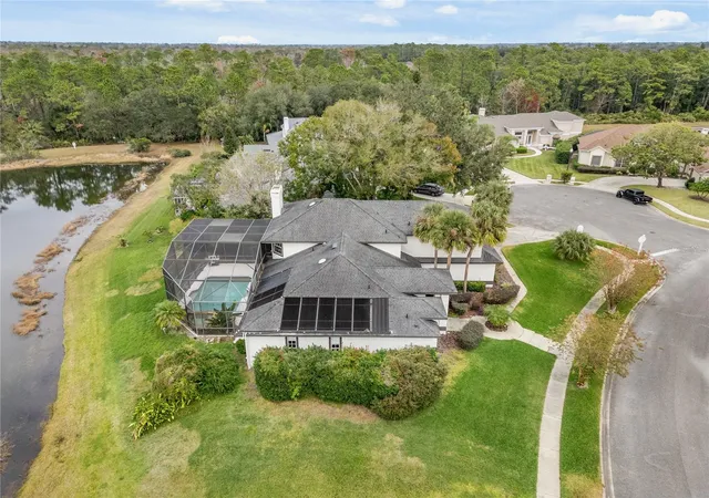 3rd image of 1746 Carillon Park Dr, Oviedo, FL 32765 | MLS# O6431527