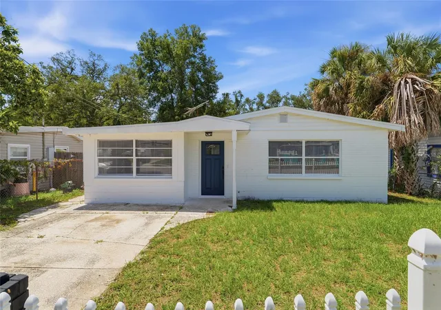 Photo 1 of Single family home for sale at 4009 E Powhatan Ave, Tampa, FL 33610 | MLS# TB8536677 | Listing updated on 2026-08-28