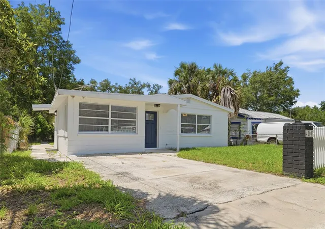 Photo 2 of Single family home for sale at 4009 E Powhatan Ave, Tampa, FL 33610 | MLS# TB8536677 | Listing updated on 2026-08-28