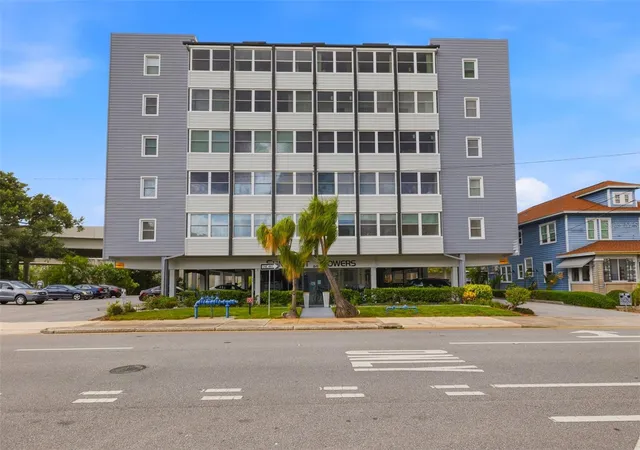Photo 1 of Condo for sale at 841 4th Avenue N #27, Saint Petersburg, FL 33701 | MLS# TB8536679 | Listing updated on 2026-10-07