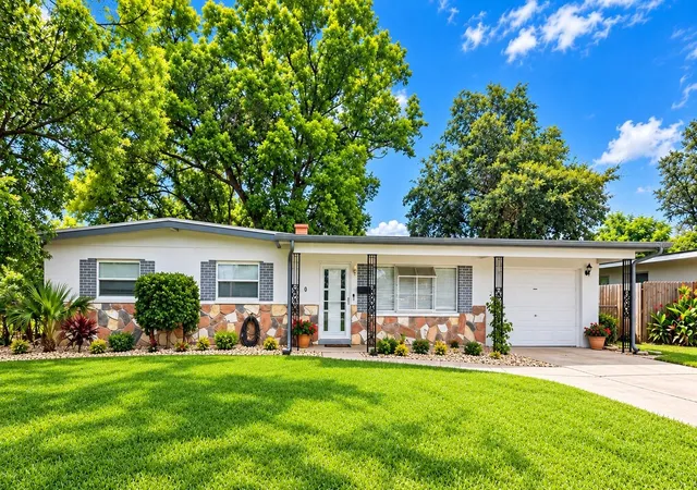 Single family home for sale at 1840 N Powers Dr, ORLANDO, FL 32818 | MLS# S5155204
