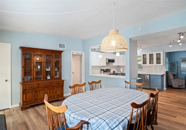 5th image of 1840 N Powers Dr, Orlando, FL 32818 | MLS# S5155204