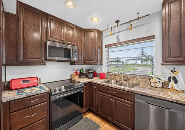 Photo 4 of Single family home for sale at 5838 Old Bartow Eagle Lake Rd, Winter Haven, FL 33880 | MLS# P4939534 | Listing updated on 2026-09-12