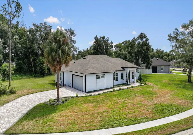 Photo 3 of Single family home for sale at 9531 Mid Summer Ln, Leesburg, FL 34788 | MLS# O6431548 | Listing updated on 2026-10-06