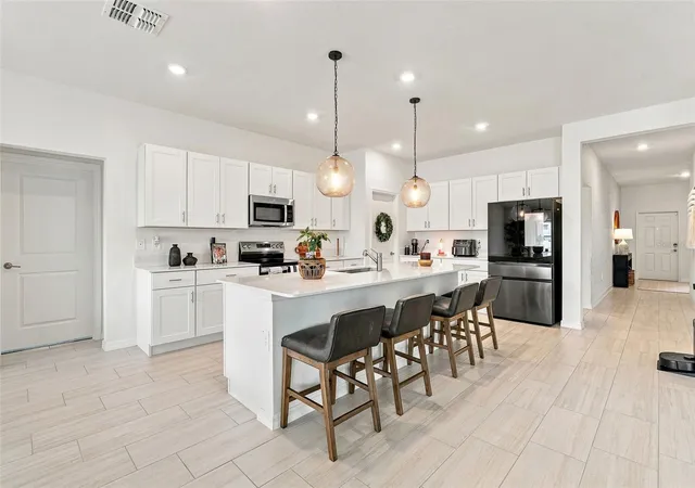 Photo 4 of Single family home for sale at 15173 Rainbow Quartz St, Wimauma, FL 33598 | MLS# TB8536702 | Listing updated on 2026-09-04