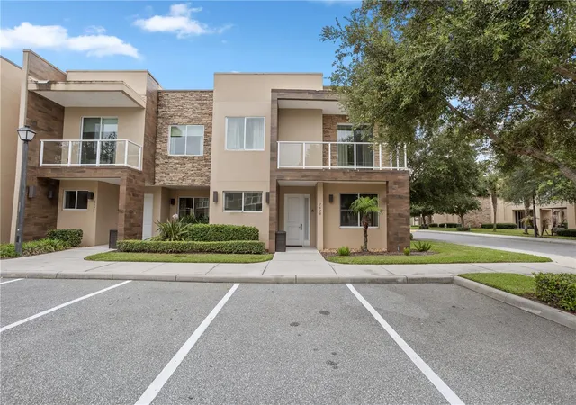 Photo 2 of Townhouse for sale at 7628 Recife Dr, Kissimmee, FL 34747 | MLS# S5155205 | Listing updated on 2026-09-02