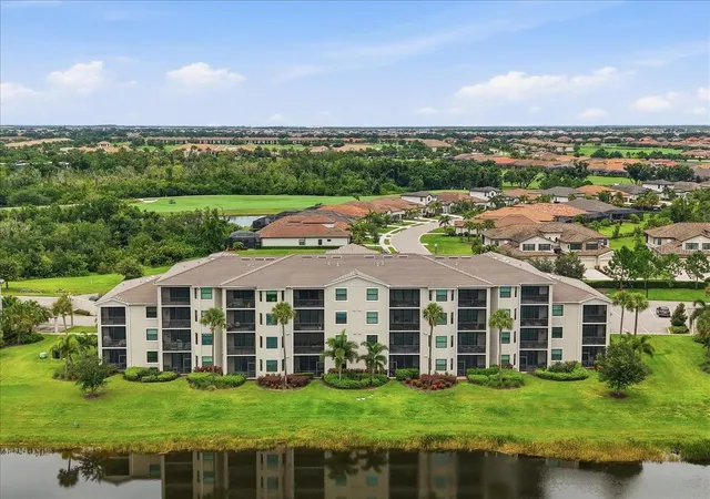 Photo 2 of Condo for sale at 17520 Gawthrop Dr #305, Bradenton, FL 34211 | MLS# A4702314 | Listing updated on 2026-10-04