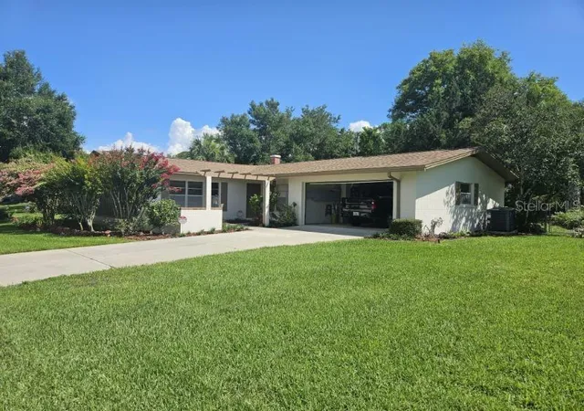 Photo 3 of Single family home for sale at 120 Larkwood Dr, Sanford, FL 32771 | MLS# O6431571 | Listing updated on 2026-08-08