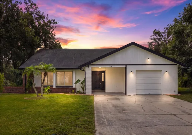 Photo 3 of Single family home for sale at 714 Divot Ln, Kissimmee, FL 34759 | MLS# S5155209 | Listing updated on 2026-08-08