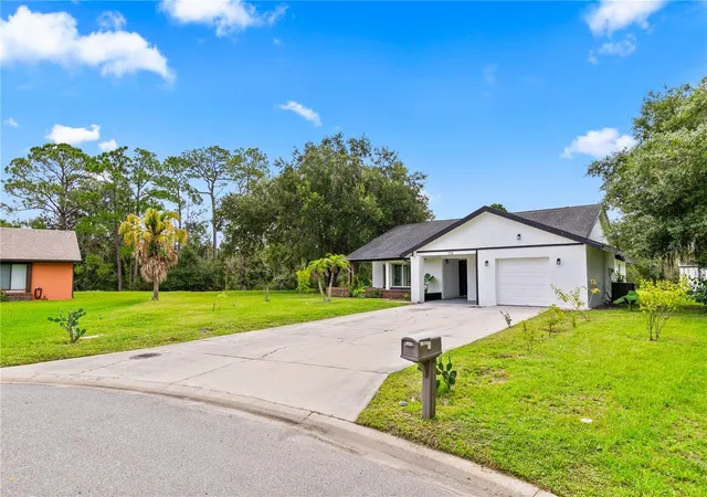 Photo 4 of Single family home for sale at 714 Divot Ln, Kissimmee, FL 34759 | MLS# S5155209 | Listing updated on 2026-08-08