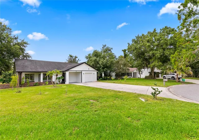 Photo 5 of Single family home for sale at 714 Divot Ln, Kissimmee, FL 34759 | MLS# S5155209 | Listing updated on 2026-08-08