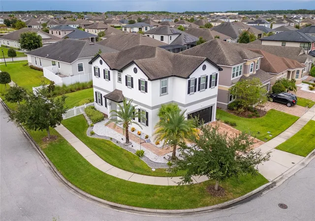 Photo 3 of Single family home for sale at 2527 Nouveau Way, Kissimmee, FL 34741 | MLS# TB8536735 | Listing updated on 2026-09-13