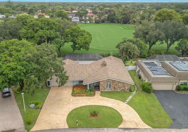 Photo 1 of Single family home for sale at 9651 Conch Shell Manor, Plantation, FL 33324 | MLS# O6431589 | Listing updated on 2026-09-12