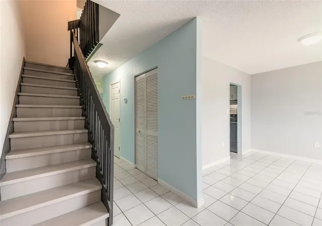 2nd image of 5060 Downing St #6, Orlando, FL 32839 | MLS# V4950610