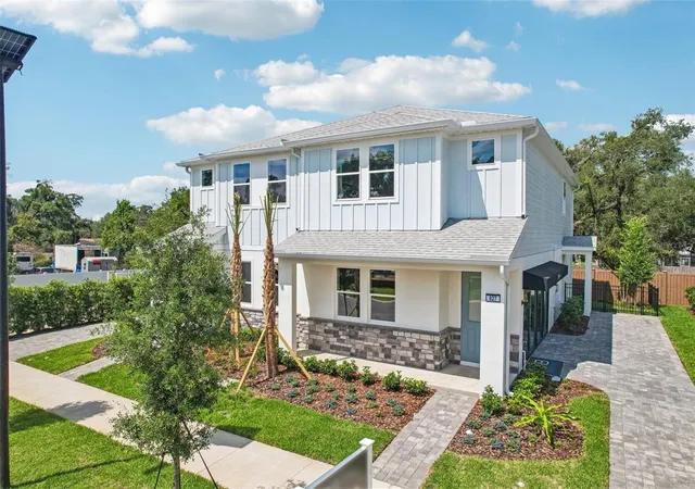 Photo 2 of Sale Pending at 648 Silver Strm Ct, Brandon, FL 33511 | MLS# TB8536738 | Listing updated on 2026-08-13
