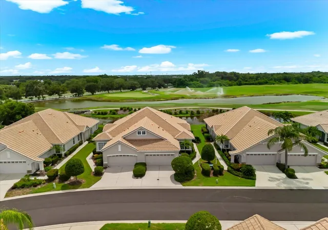 Photo 1 of Single family home for sale at 6942 Woodmore Ter, Lakewood Ranch, FL 34202 | MLS# A4702322 | Listing updated on 2026-08-31
