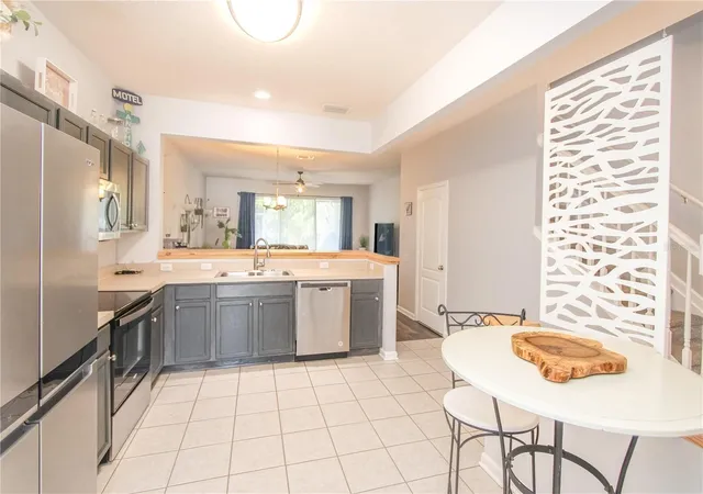 Photo 4 of Townhouse for sale at 2722 Conch Holw Dr, Brandon, FL 33511 | MLS# TB8536757 | Listing updated on 2026-09-25