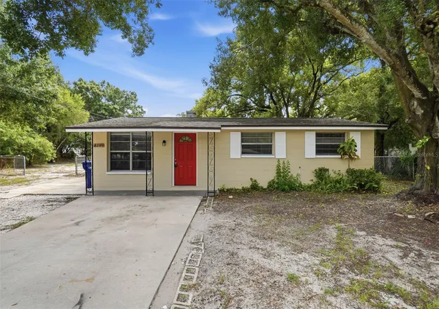 Photo 2 of Single family home for sale at 3209 N 45Th St, Tampa, FL 33605 | MLS# O6431621 | Listing updated on 2026-08-26