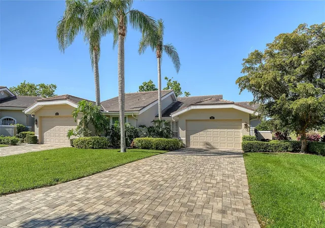 Photo 2 of Single family home for sale at 4060 Penshurst Park, Sarasota, FL 34235 | MLS# A4702327 | Listing updated on 2026-10-04