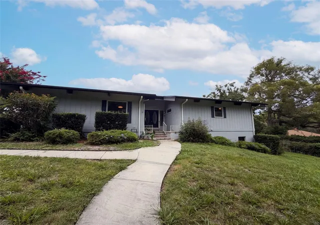 1st image of 925 Park Pl, Deland, FL 32720 | MLS# O6431638