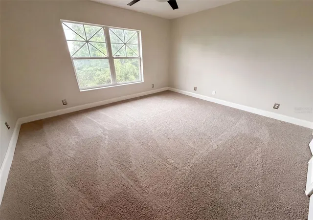 4th image of 112 Coquina Bay Dr, Saint Petersburg, FL 33705 | MLS# O6431639