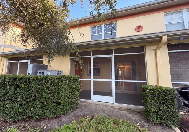 5th image of 112 Coquina Bay Dr, Saint Petersburg, FL 33705 | MLS# O6431639