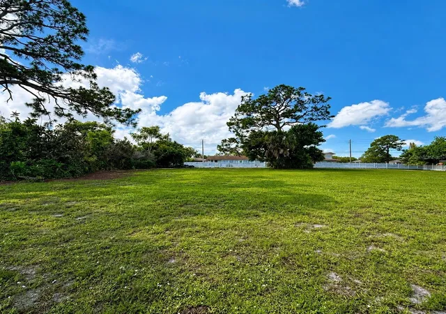 2nd image of Crest #494 Dr, Englewood, FL 34223 | MLS# A4702328