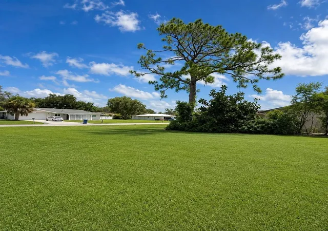 3rd image of Crest #494 Dr, Englewood, FL 34223 | MLS# A4702328