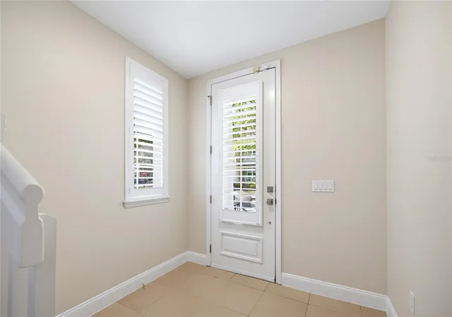 Photo 3 of Townhouse for sale at 1325 Comn Way Rd, Orlando, FL 32814 | MLS# O6431650 | Listing updated on 2026-10-05