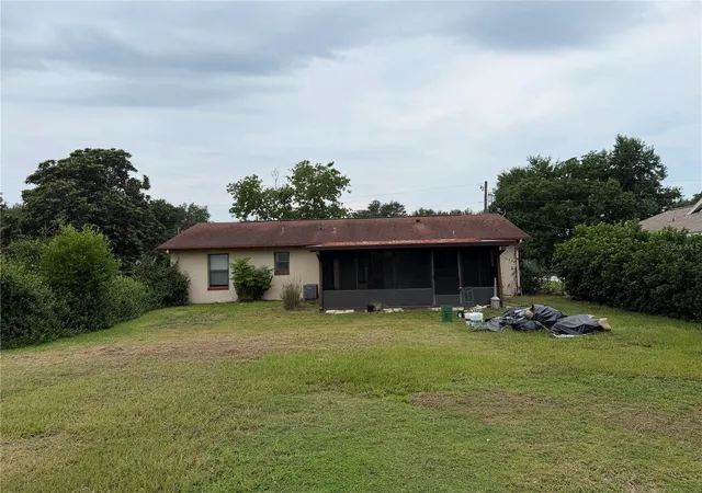 Photo 2 of Single family home for sale at 11 Pine Circle Ln, Ocala, FL 34472 | MLS# OM729936 | Listing updated on 2026-08-27