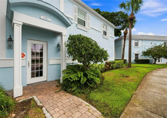 2nd image of 151 Seahorse Dr Se #B, Saint Petersburg, FL 33705 | MLS# TB8536811