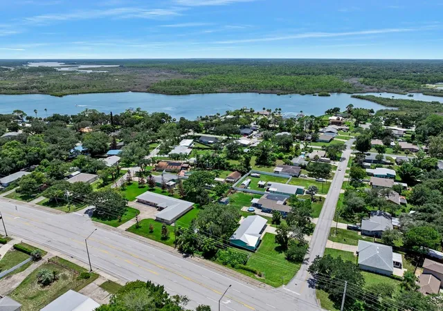 Photo 3 of Single family home for sale at 311 Acacia Dr, Port Orange, FL 32127 | MLS# TB8536817 | Listing updated on 2026-08-29