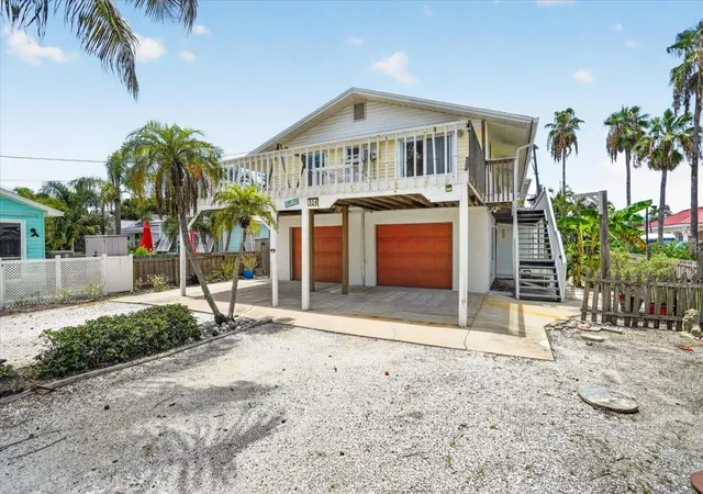 Photo 2 of Single family home for sale at 524 Spring Ave, Anna Maria, FL 34216 | MLS# A4702337 | Listing updated on 2026-08-15