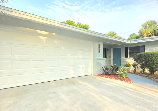 Photo 1 of Sale Pending at 1405 Country Clb Blvd, Titusville, FL 32780 | MLS# O6431670 | Listing updated on 2026-08-27