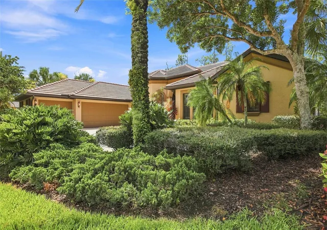 3rd image of 9295 Trieste Dr, Fort Myers, FL 33913 | MLS# C7529330