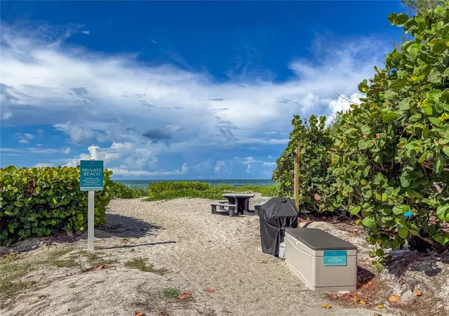 2nd image of 5310 Gulf Of Mexico Dr, Longboat Key, FL 34228