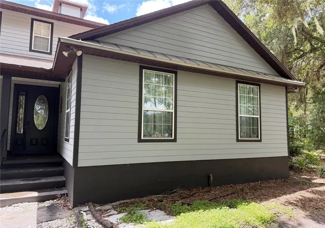 Photo 3 of Single family home for sale at 18900 Lakeview Dr, Clermont, FL 34715 | MLS# O6431686 | Listing updated on 2026-08-25