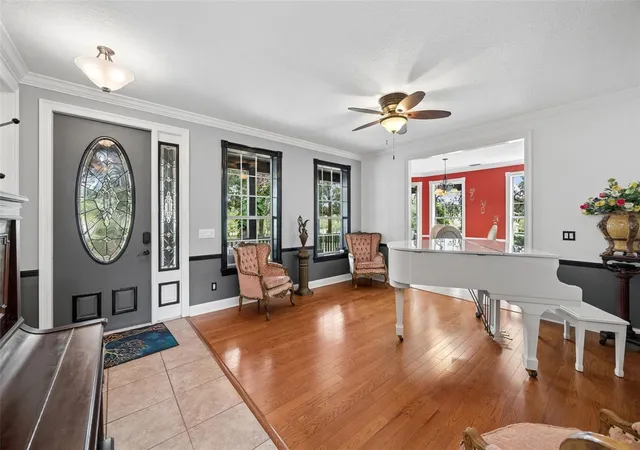 Photo 3 of Single family home for sale at 18900 Lakeview Dr, Clermont, FL 34715 | MLS# O6431686 | Listing updated on 2026-10-20