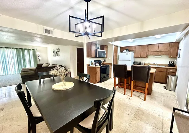 5th image of 407 Nw 39Th Rd #407C, Gainesville, FL 32607 | MLS# GC542560