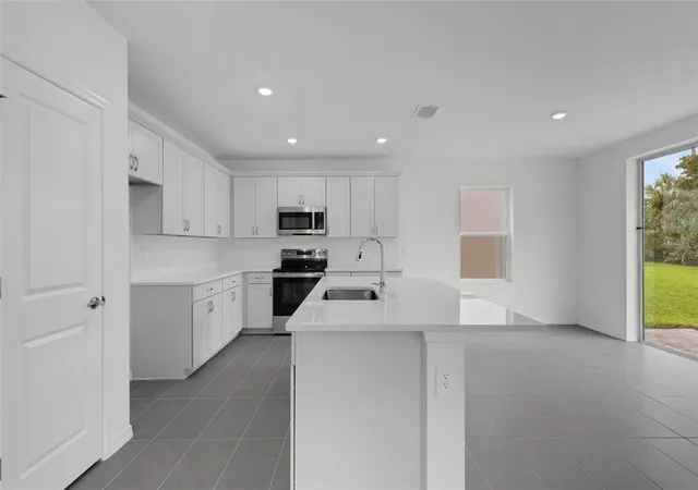 4th image of 4328 Outhaul Run, Palmetto, FL 34221 | MLS# A4702355