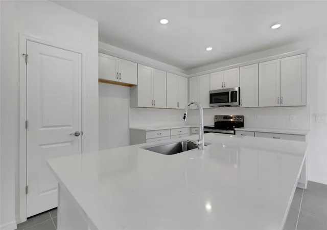5th image of 4328 Outhaul Run, Palmetto, FL 34221 | MLS# A4702355
