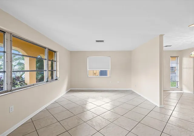 5th image of 1547 Andover Dr, Dunedin, FL 34698 | MLS# TB8536853