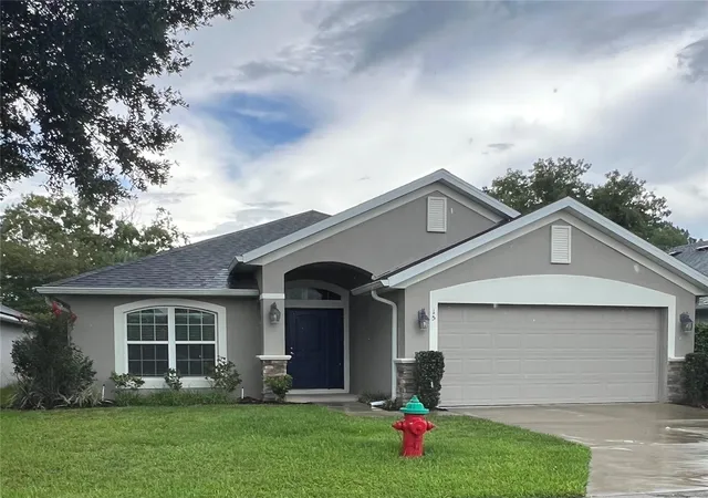 1st image of 15 Diamond Ridge Wy, Ocala, FL 34472 | MLS# O6431706
