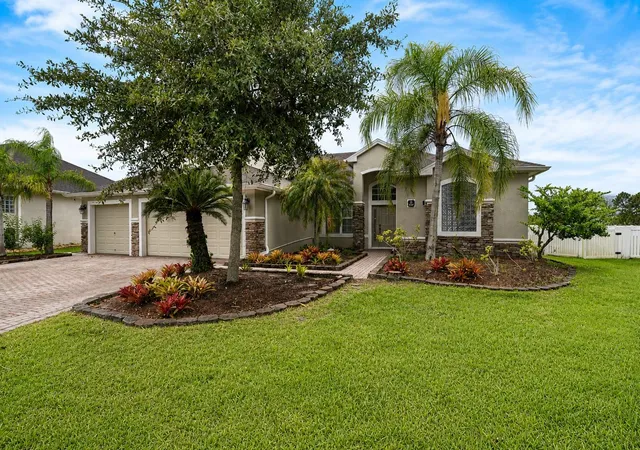 Photo 3 of Single family home for sale at 197 Brandy Creek Cir Se, Palm Bay, FL 32909 | MLS# S5155232 | Listing updated on 2026-10-20